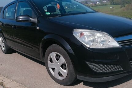 Opel Astra 158.000 km 2.890 &euro; Asbach 53567