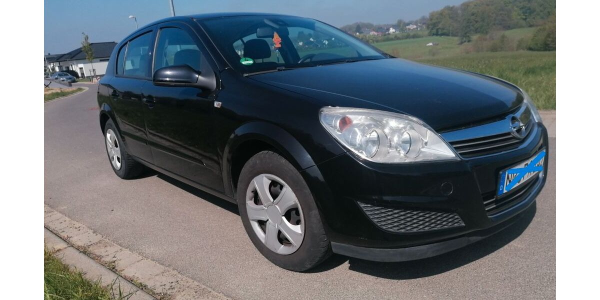 Opel Astra 158.000 km 2.890 &euro; Asbach 53567