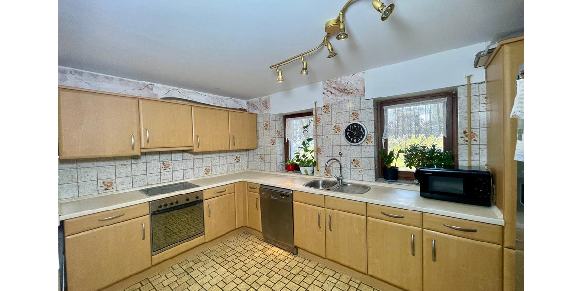 Einfamilienhaus Steimel - 8 Zimmer, 190 m&sup2;, 365.000&euro; | Angebot:25053353