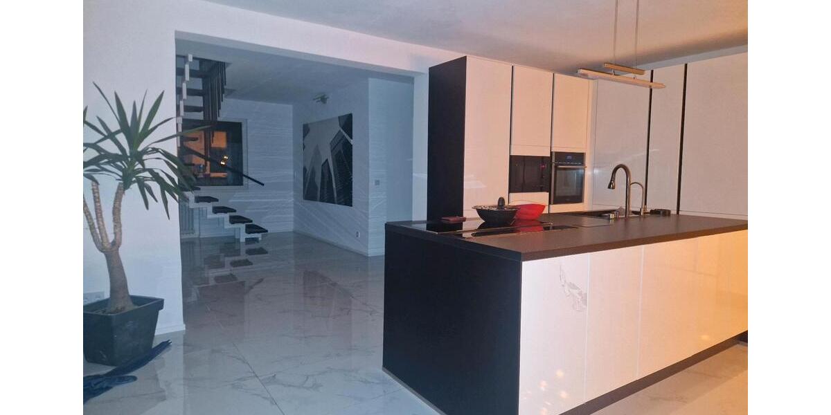 Einfamilienhaus Remagen - 8 Zimmer, 250 m&sup2;, 599.000&euro; | Angebot:25797226