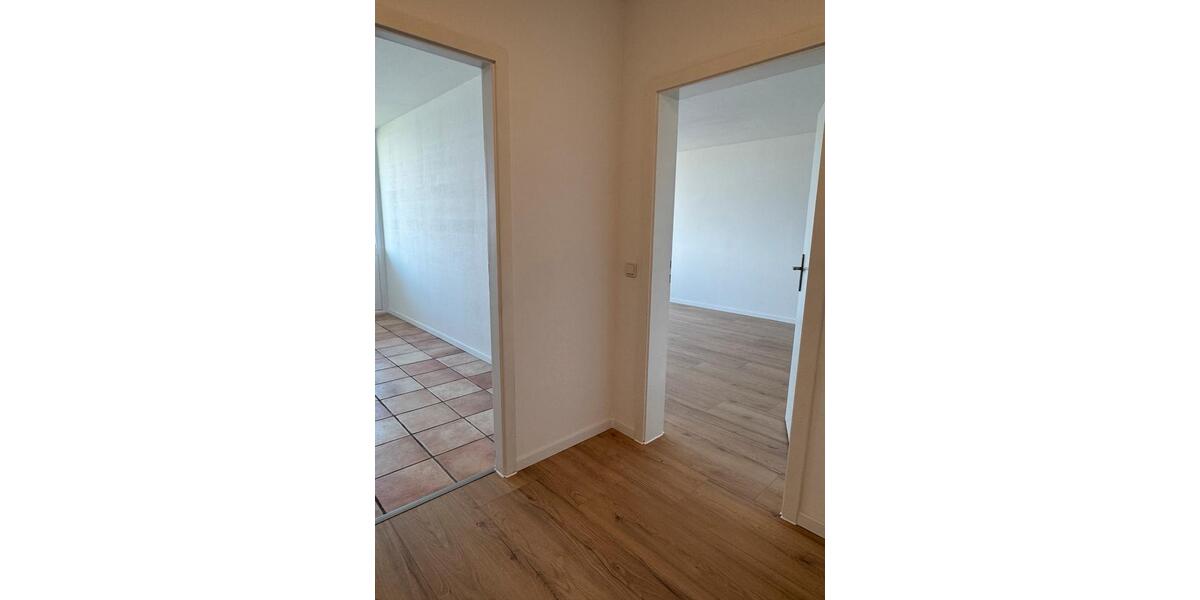 Etagenwohnung Breitscheid - 2 Zimmer, 72 m&sup2;, 1.300&euro; | Angebot:25965357