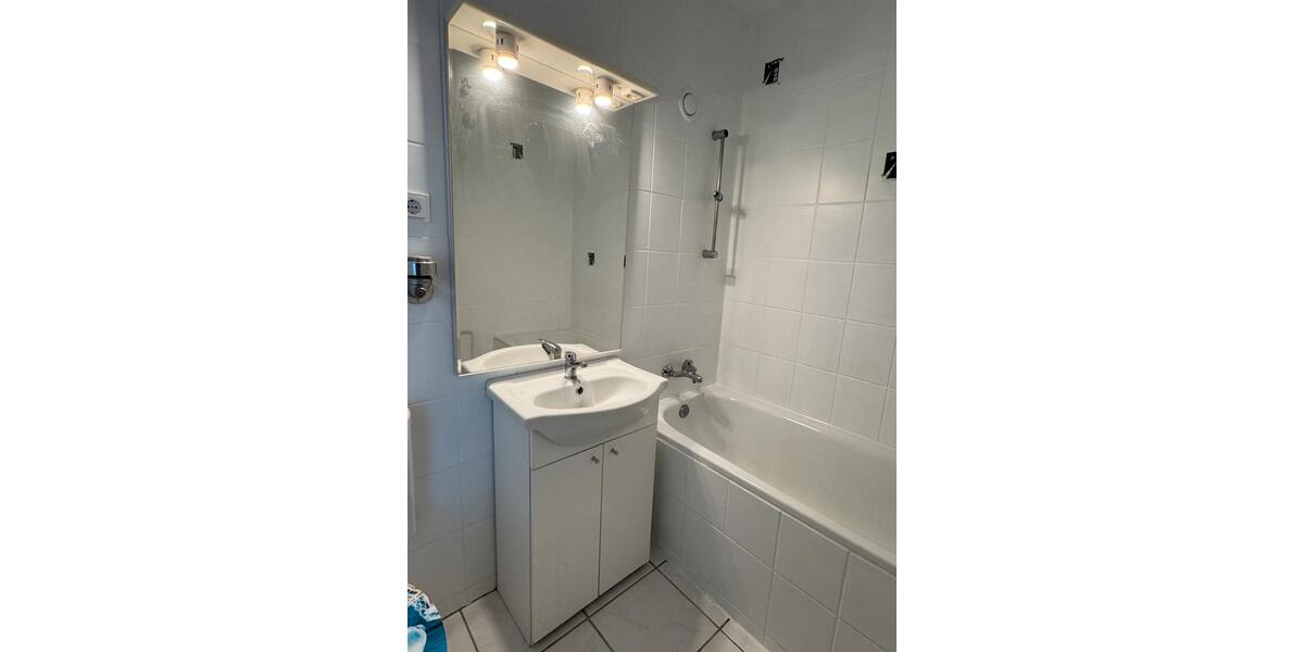 Etagenwohnung Breitscheid - 2 Zimmer, 72 m&sup2;, 1.300&euro; | Angebot:25965357