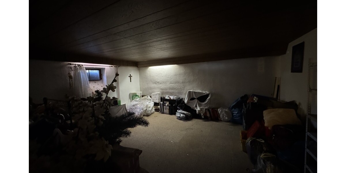 Zwei-Parteienhaus mit Baugrund - Zweifamilienhaus Niederzissen | Angebot:25145612