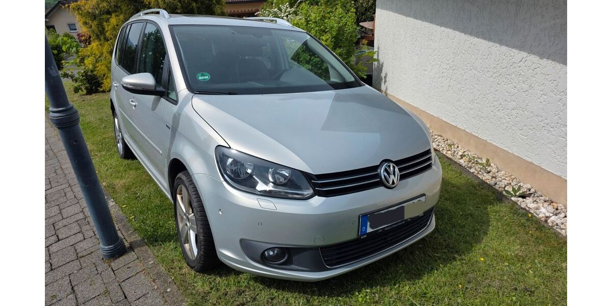 VW Touran 229.000 km 6.499 &euro; Schenkelberg 56244