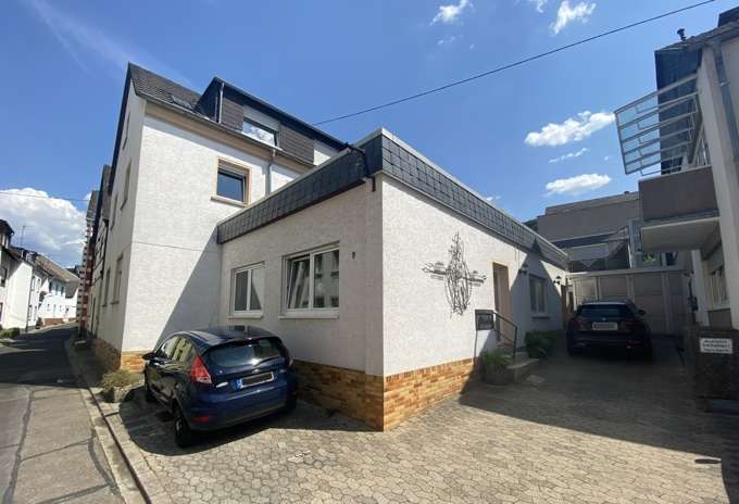 Einfamilienhaus Koblenz Lay - 16 Zimmer, 473 m&sup2;, 550.000&euro; | Angebot:25906165