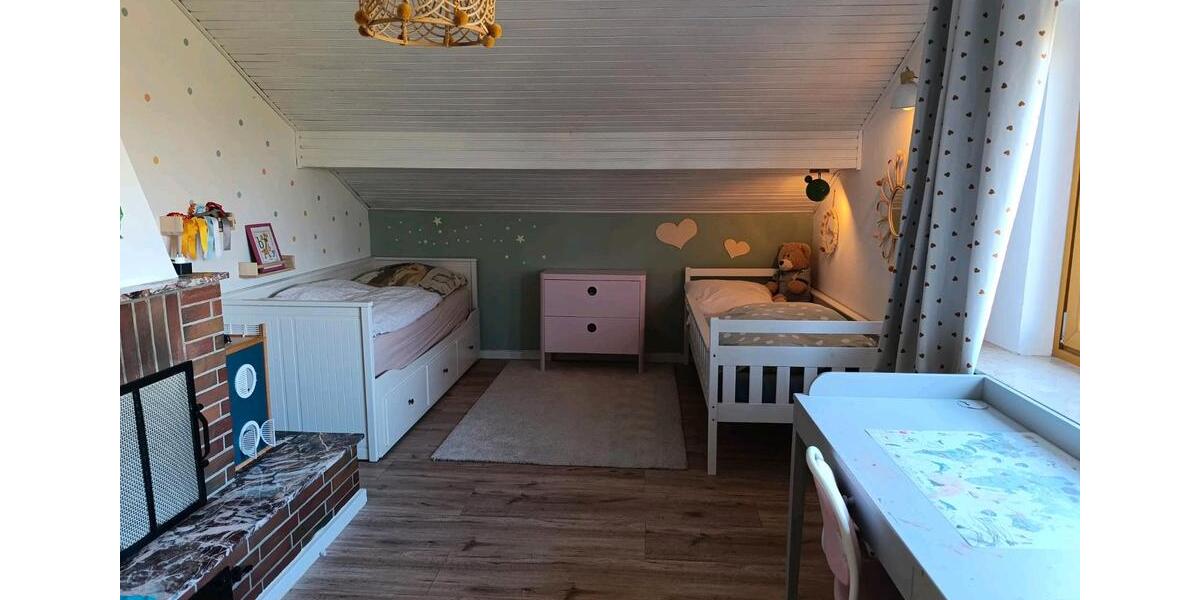 Einfamilienhaus Windhagen - 7 Zimmer, 180 m&sup2;, 1.600&euro; | Angebot:26523015