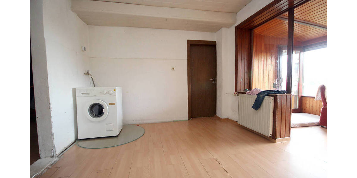 Mehrfamilienhaus, Wohnhaus Langenfeld - 5 Zimmer, 100 m&sup2;, 69.000&euro; | Angebot:25702339