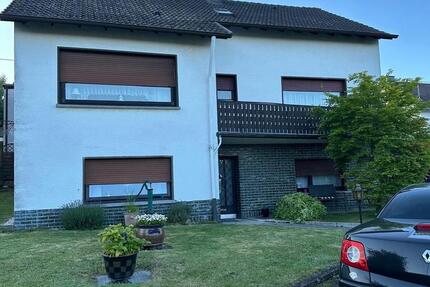 Haus Vettelschoß - 10 Zimmer, 240 m&sup2;, 378.880&euro; | Angebot:25279078