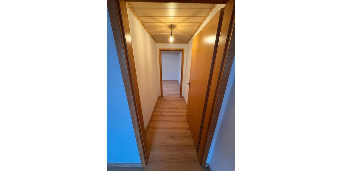 Etagenwohnung Weißenthurm - 5 Zimmer, 117 m&sup2;, 900&euro; | Angebot:25137368