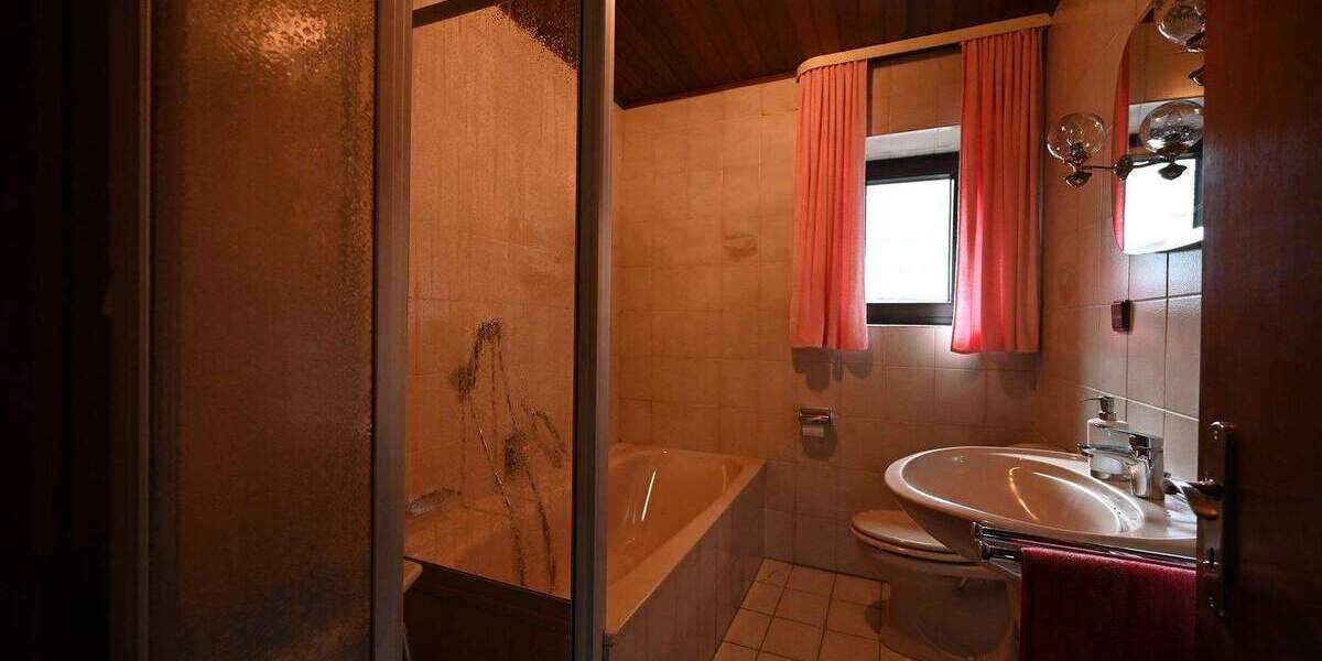 Mehrfamilienhaus, Wohnhaus Breitenau - 6 Zimmer, 145 m&sup2;, 219.000&euro; | Angebot:25687192