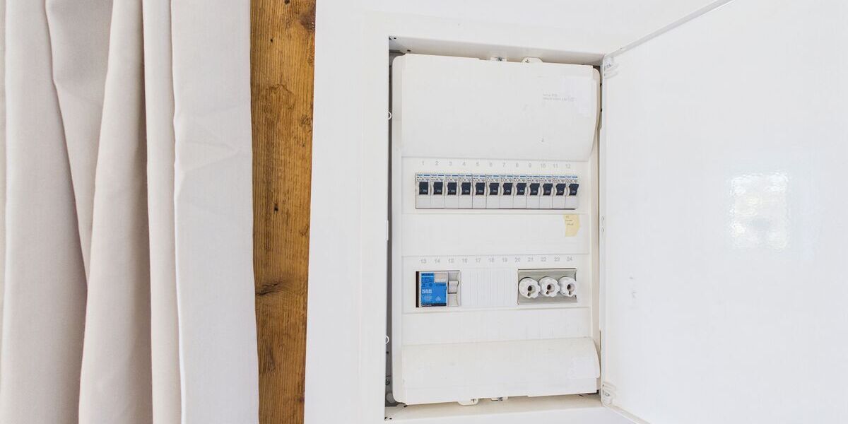 Rendite-Juwel am Fuße der Festung: Saniertes Eckhaus mit 7 Einheiten & Panoramablick - Mehrfamilienhaus, Wohnhaus Koblenz Arenberg-Immendorf | Angebot:25974642