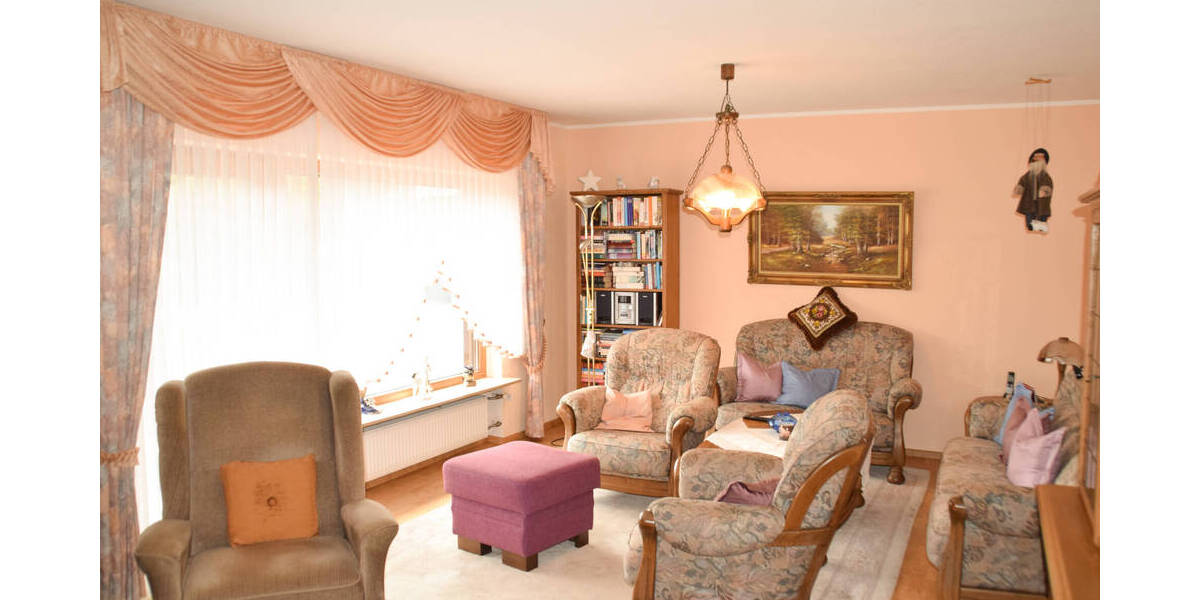 Mehrfamilienhaus, Wohnhaus Rückeroth - 5 Zimmer, 225 m&sup2;, 270.000&euro; | Angebot:25738112