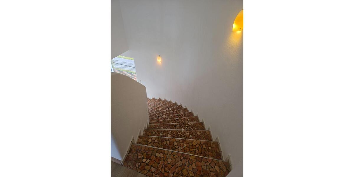 Etagenwohnung Dierdorf - 4 Zimmer, 214 m&sup2;, 1.550&euro; | Angebot:25497965