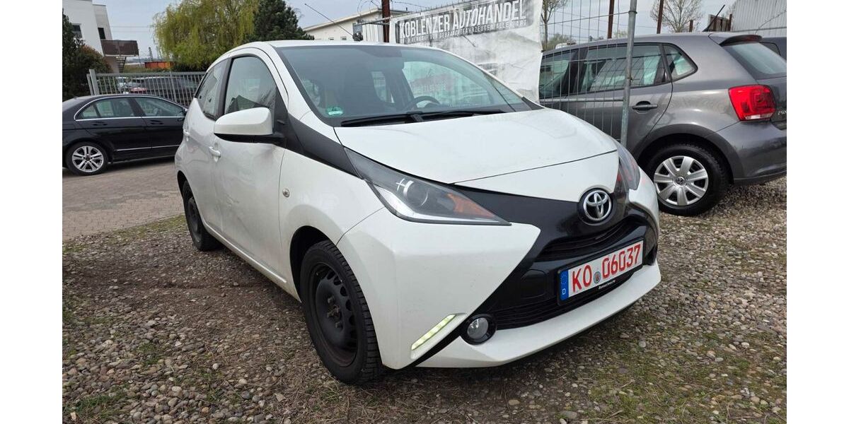 Toyota Aygo (X) 177.000 km 4.990 &euro; Koblenz 56070