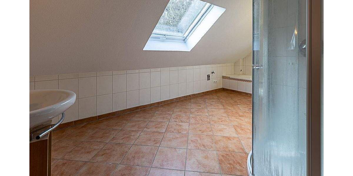 Einfamilienhaus Bad Neuenahr-Ahrweiler Lohrsdorf - 7 Zimmer, 185 m&sup2;, 595.000&euro; | Angebot:25739721