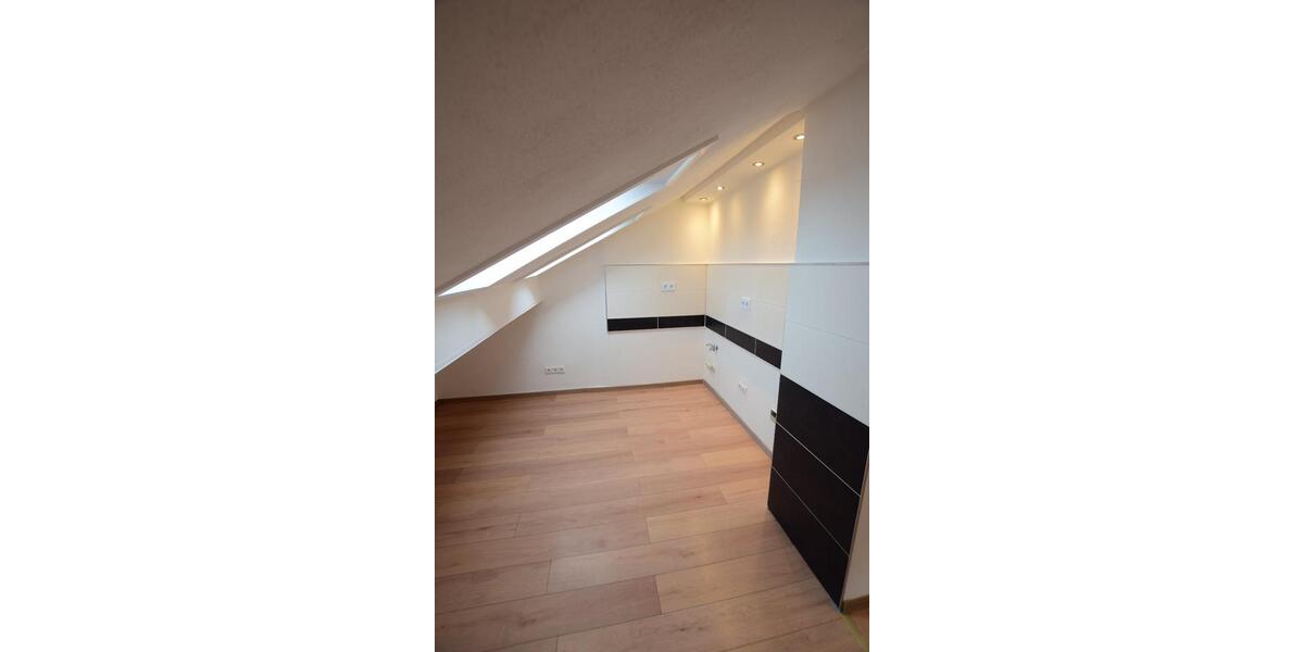 Dachgeschoßwohnung Koblenz Horchheim - 3 Zimmer, 65 m&sup2;, 710&euro; | Angebot:26435810