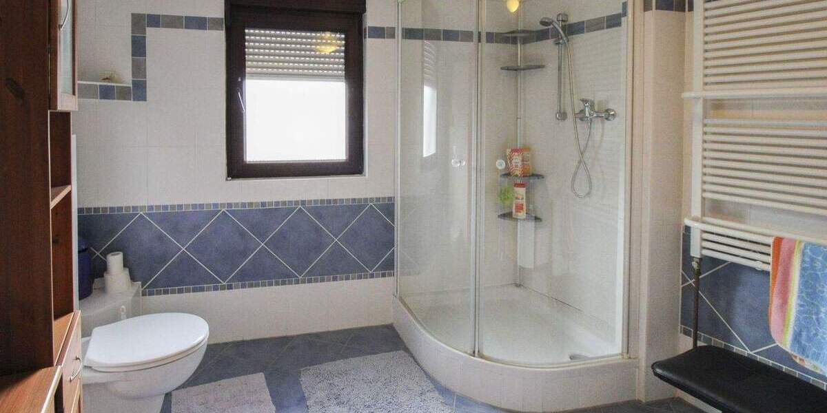 Mehrfamilienhaus, Wohnhaus Leutesdorf - 9 Zimmer, 308 m&sup2;, 360.000&euro; | Angebot:25699240