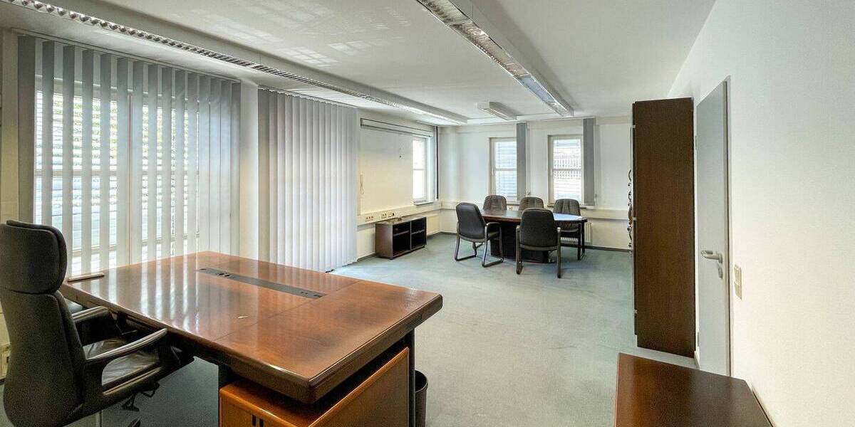 Gewerbeobjekt Rengsdorf - 6 Zimmer, 143 m&sup2;, 1.250&euro; | Angebot:25819916