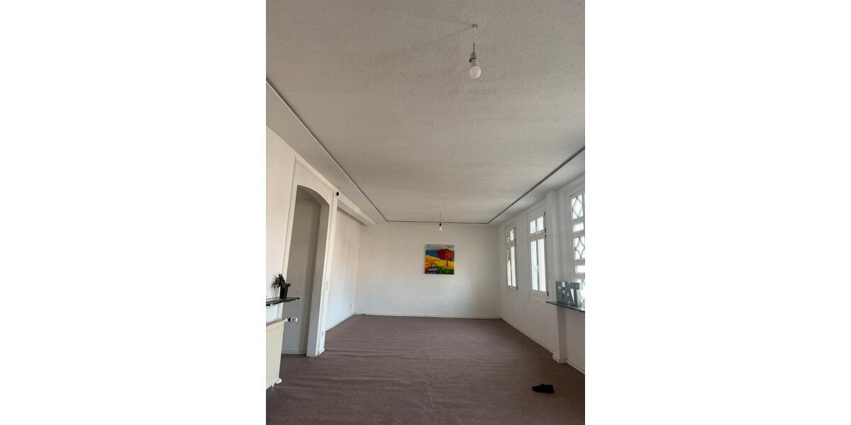 Etagenwohnung Dahlheim - 7 Zimmer, 180 m&sup2;, 700&euro; | Angebot:25870790