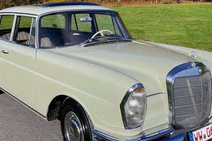 Mercedes-Benz 220 104.500 km 28.500 &euro; Siershahn 56427