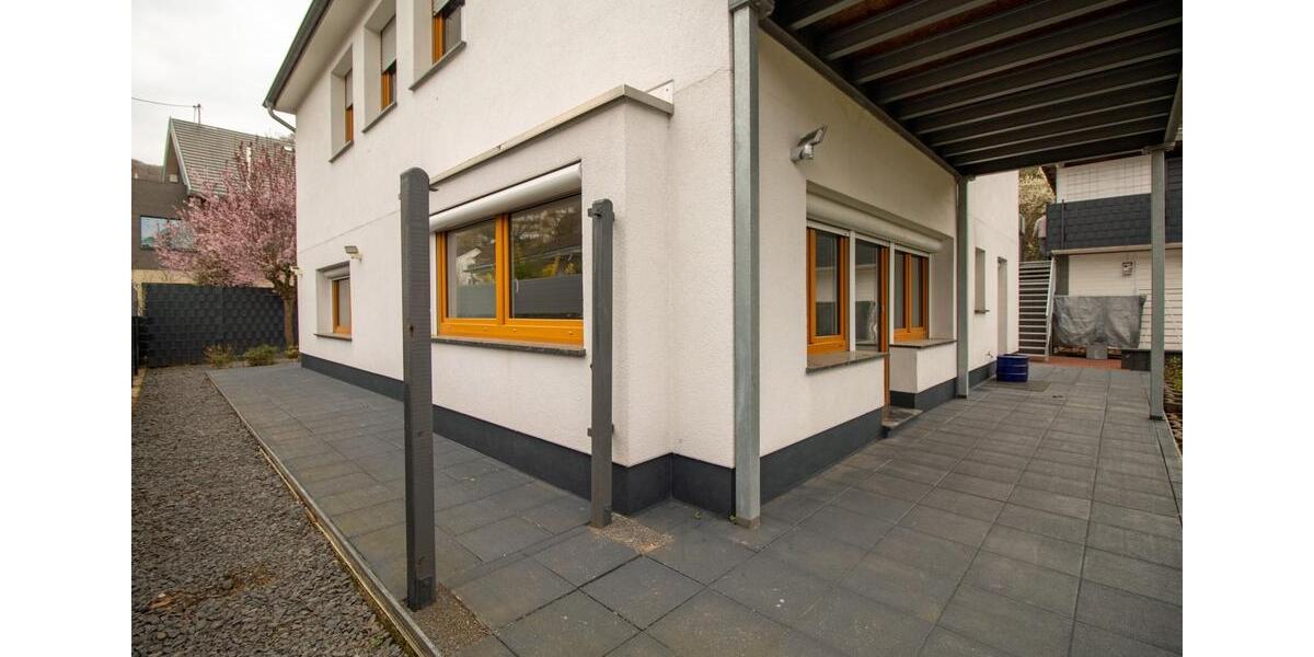 Terrassenwohnung Bad Breisig - 5 Zimmer, 146 m&sup2;, 1.200&euro; | Angebot:25899261
