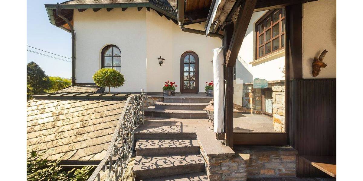 Einfamilienhaus Raubach - 8 Zimmer, 262 m&sup2;, 995.000&euro; | Angebot:25845622