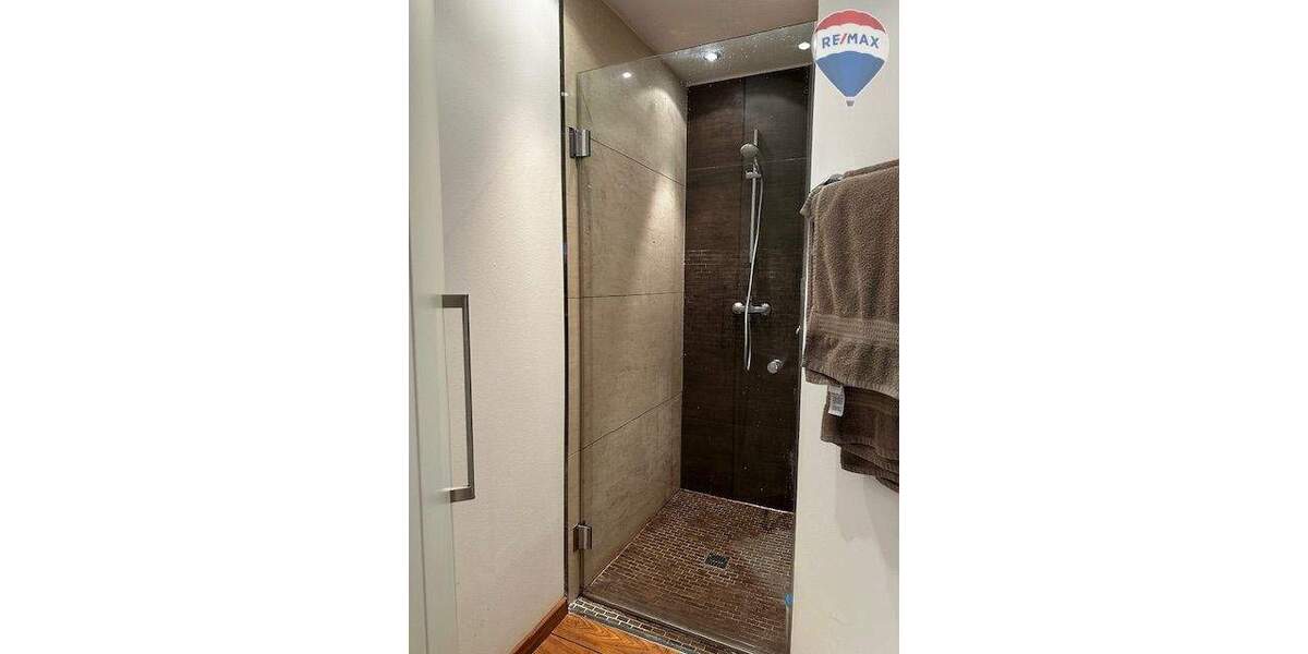 Einfamilienhaus Höhr-Grenzhausen Grenzhausen - 9 Zimmer, 225 m&sup2;, 459.000&euro; | Angebot:25664423