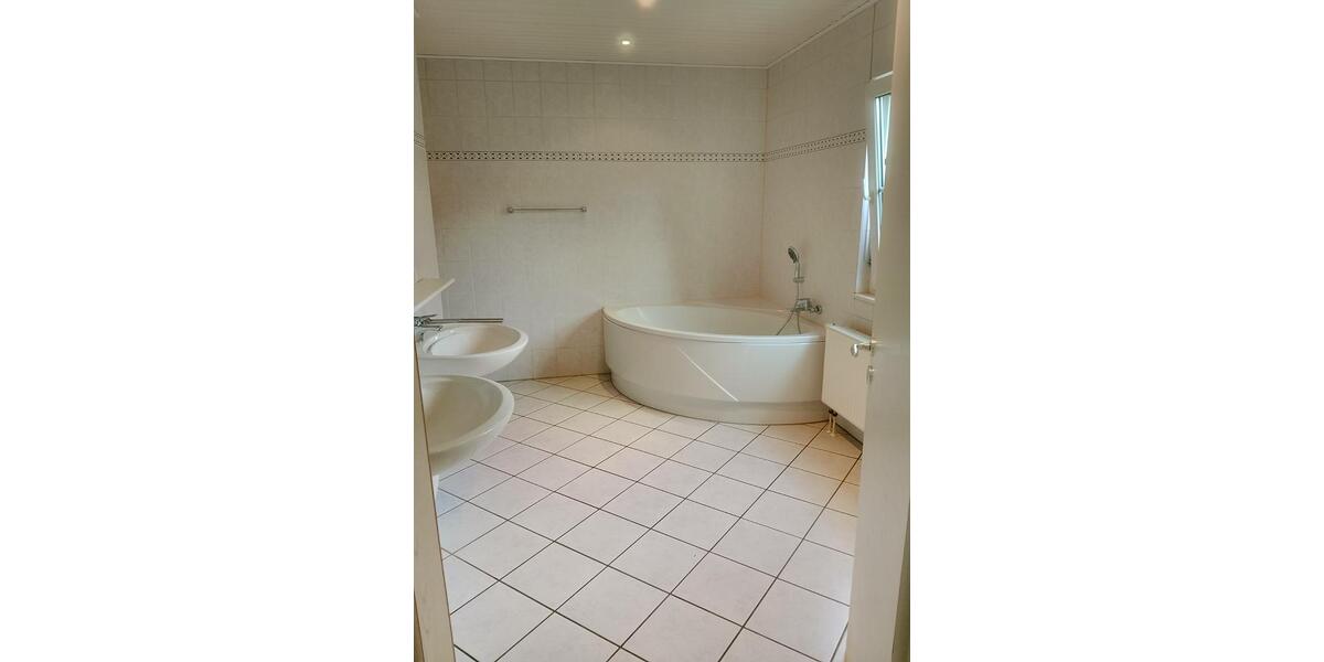 Einfamilienhaus Waldbreitbach - 3 Zimmer, 205 m&sup2;, 498.000&euro; | Angebot:25310215