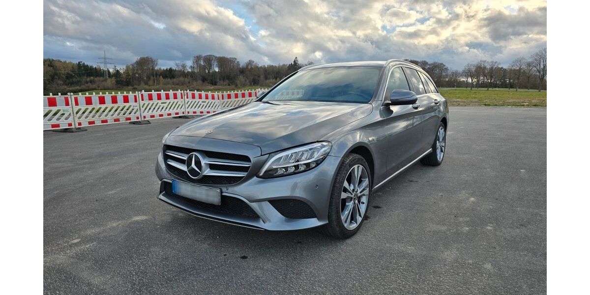 Mercedes-Benz C 200 152.000 km 14.900 &euro; Kleinmaischeid 56271
