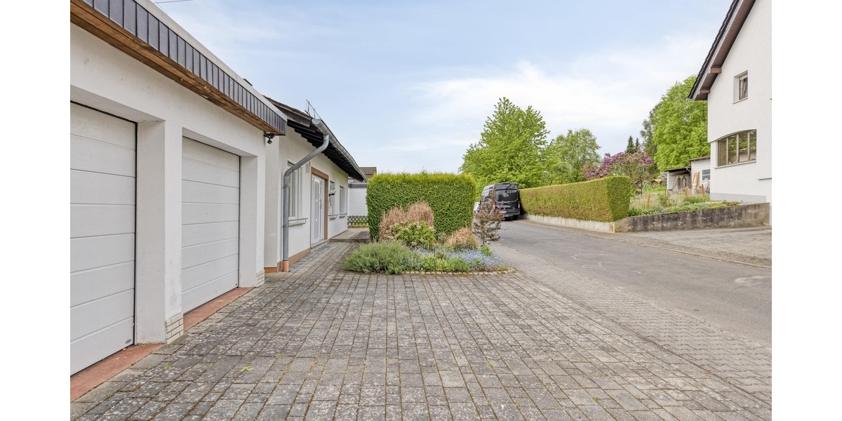 Großes Einfamilienhaus in ruhiger Lage am Aubach - Einfamilienhaus Staudt | Angebot:26586160