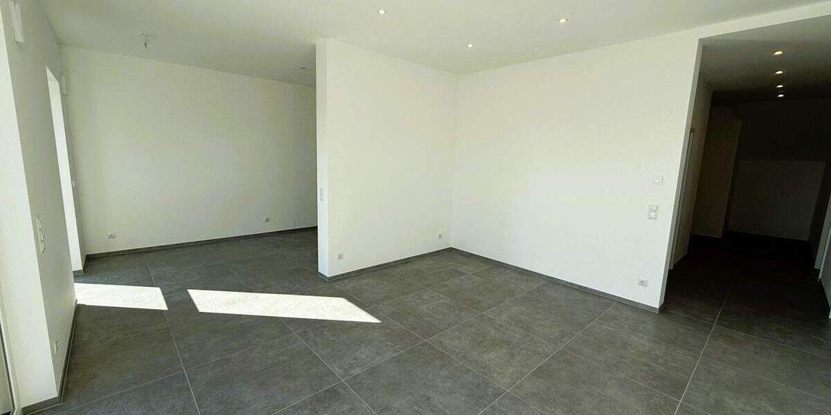 Etagenwohnung Oberhonnefeld-Gierend Oberhonnefeld - 3 Zimmer, 104 m&sup2;, 1.255&euro; | Angebot:25729738