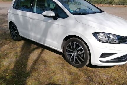 VW Golf Sportsvan 53.500 km 15.700 &euro; Bad Neuenahr-Ahrweiler 53474