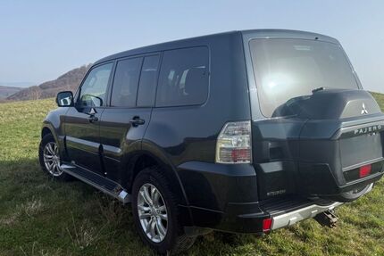 Mitsubishi Pajero 42.000 km 38.500 &euro; Niederdürenbach 56651