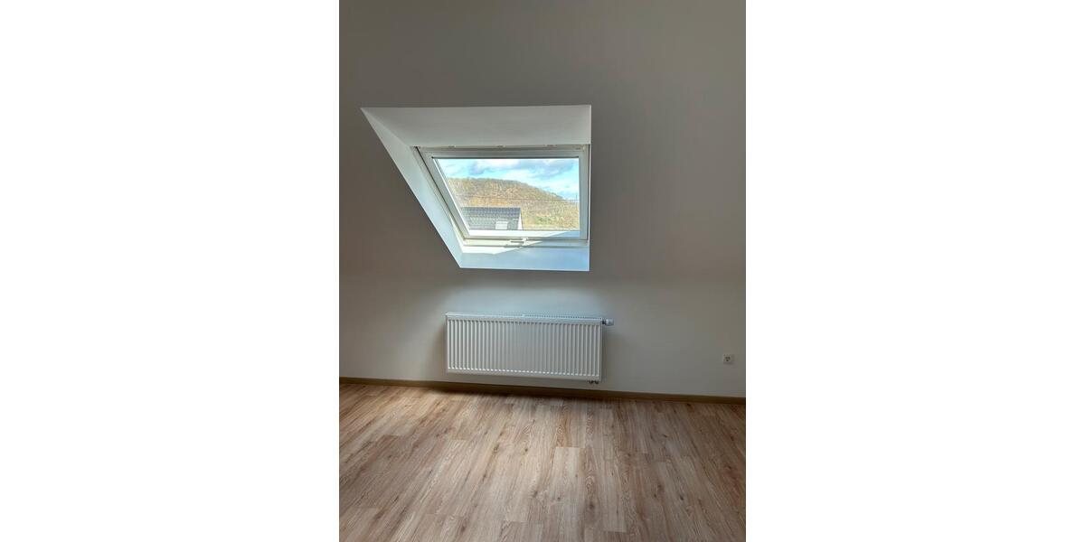 Dachgeschoßwohnung Sinzig - 3 Zimmer, 65 m&sup2;, 740&euro; | Angebot:25285830