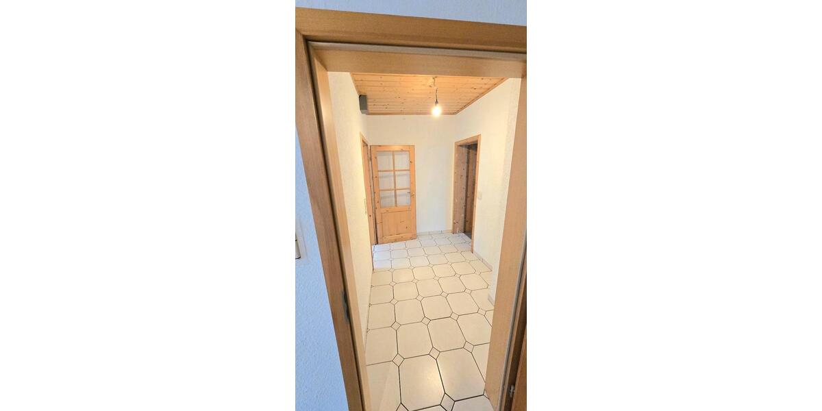 Etagenwohnung Mülheim-Kärlich Kärlich - 4 Zimmer, 136 m&sup2;, 1.225&euro; | Angebot:26024382