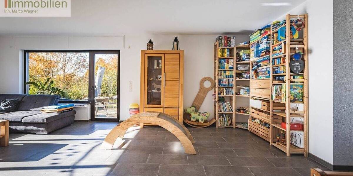 Einfamilienhaus Breitscheid - 9 Zimmer, 200 m&sup2;, 449.000&euro; | Angebot:25744964