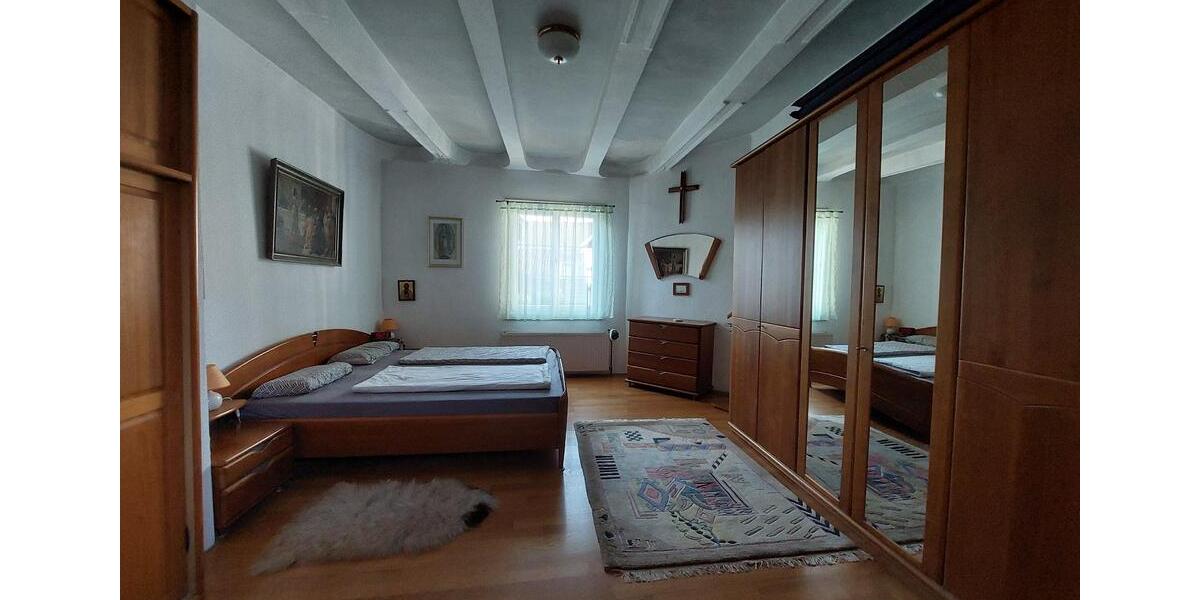 Mehrfamilienhaus, Wohnhaus Rheinbreitbach - 8 Zimmer, 403 m&sup2;, 697.000&euro; | Angebot:25852404