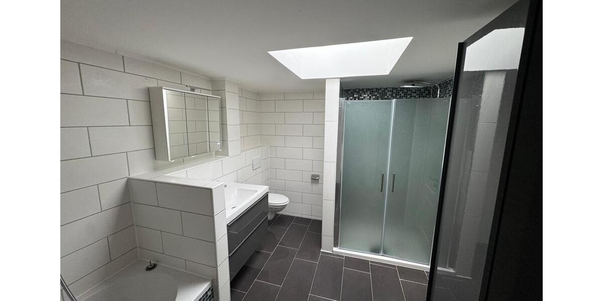 Etagenwohnung Bad Hönningen - 5.5 Zimmer, 150 m&sup2;, 1.300&euro; | Angebot:25844340