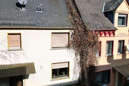 Haus Löf/Mosel Mosel - 9 Zimmer, 136 m&sup2;, 250.000&euro; | Angebot:25519167