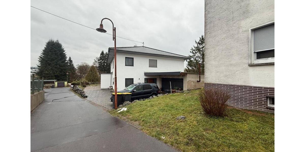 Einfamilienhaus Nauort - 8 Zimmer, 271 m&sup2;, 260.000&euro; | Angebot:25948085