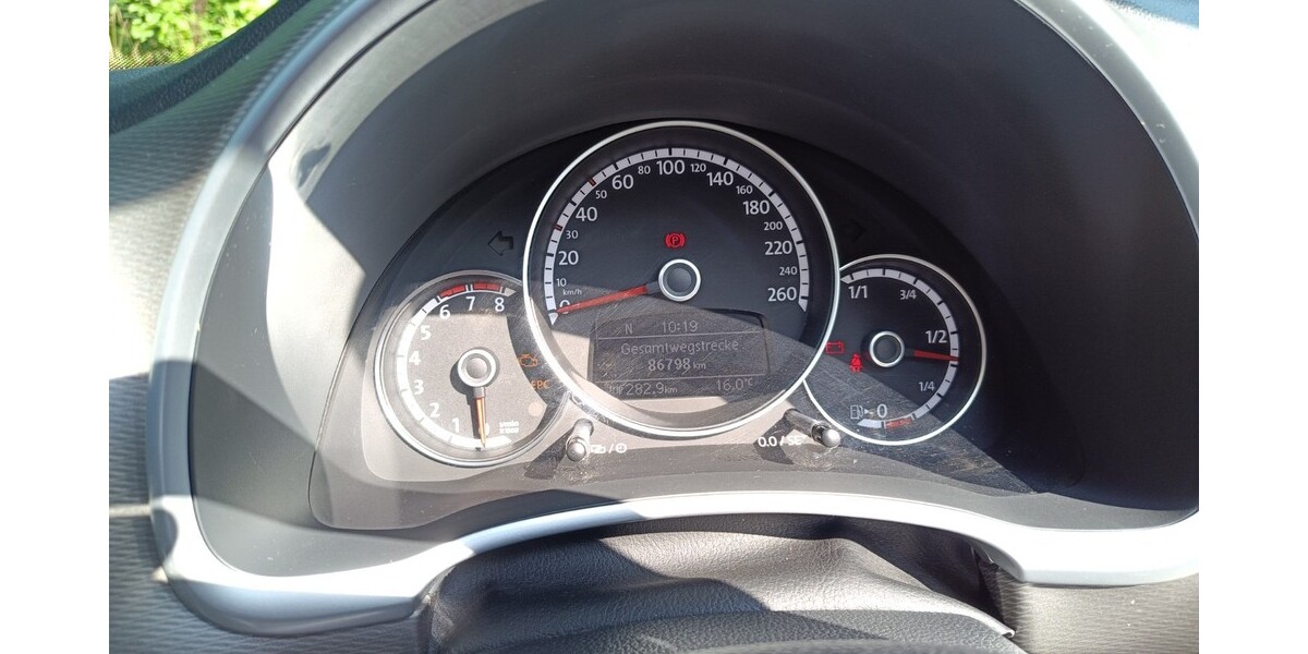 VW Beetle 93.000 km 19.540 &euro; Ney 56283