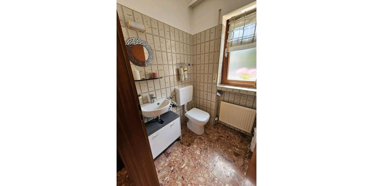 Erdgeschoßwohnung Dieblich - 6 Zimmer, 182 m&sup2;, 1.350&euro; | Angebot:25647040