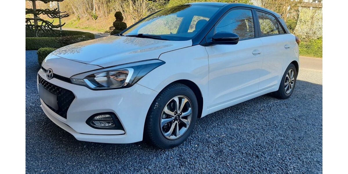 Hyundai i20 58.600 km 11.200 &euro; Koblenz 56070