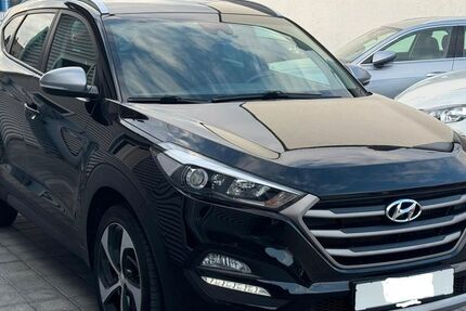 Hyundai TUCSON 77.000 km 15.990 &euro; Bad Honnef 53604
