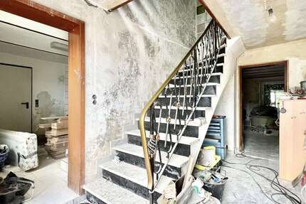 Haus Kleinmaischeid - 12 Zimmer, 304 m&sup2;, 219.000&euro; | Angebot:20207785