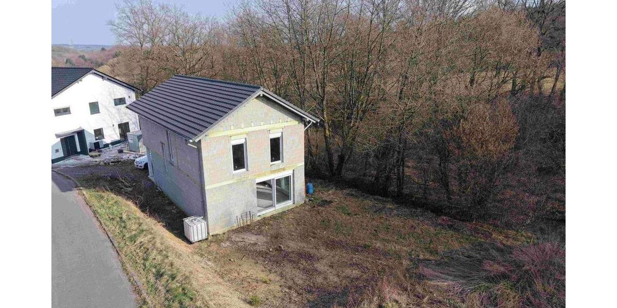 Einfamilienhaus Flammersfeld - 6 Zimmer, 158 m&sup2;, 360.000&euro; | Angebot:25711004