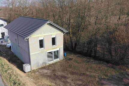 Haus Flammersfeld - 6 Zimmer, 158 m&sup2;, 360.000&euro; | Angebot:25711004