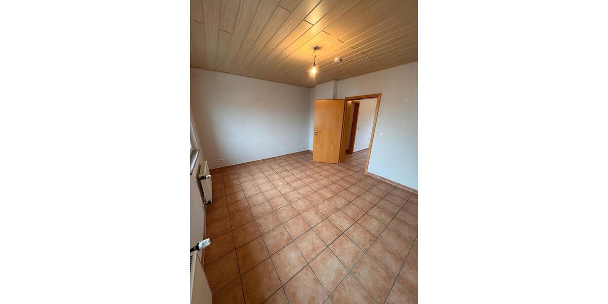 Etagenwohnung Weißenthurm - 5 Zimmer, 117 m&sup2;, 900&euro; | Angebot:25137368