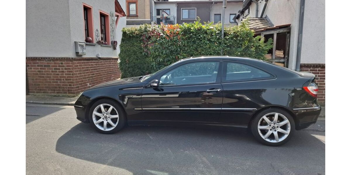 Mercedes-Benz CL 200 215.000 km 2.500 &euro; Ochtendung 56299