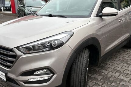 Hyundai TUCSON 97.700 km 14.590 &euro; Remagen - Rolandseck 53424